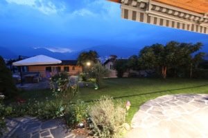 garten abend ferienwohnung san nazzaro lago maggiore tessin