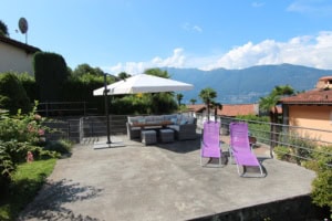 terrasse mit seesicht ferienwohnung san nazzaro lago maggiore tessin